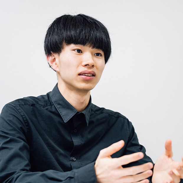 秋山　涼樹さん